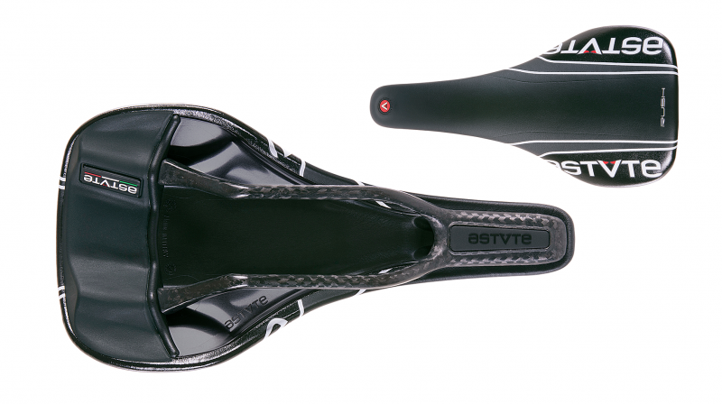 Sedlo Astute Rush Carbon SR